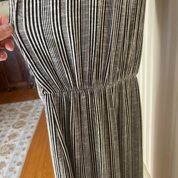 Striped Jumpsuit Size 8-10? - Picture 3 of 5
